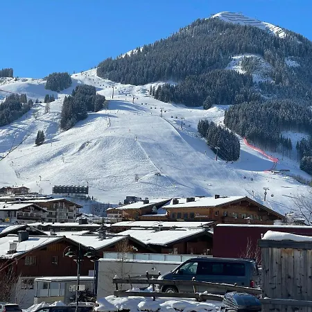 Augustine In Hinterglemm Zentrum Nyaraló *